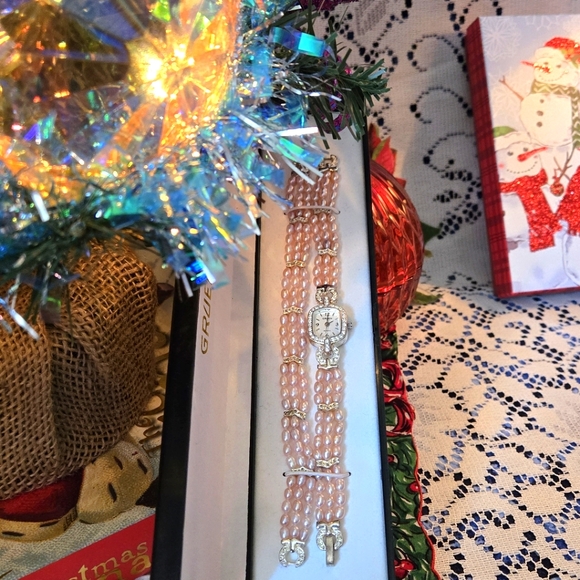 NIB GRUEN Vintage Natural Pink Pearl & Cubic Zirconia Watch & Matching Bracel… - Picture 4 of 12